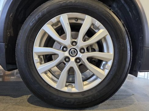 Used 2020 Nissan Rogue SV AWD/4WD image 29