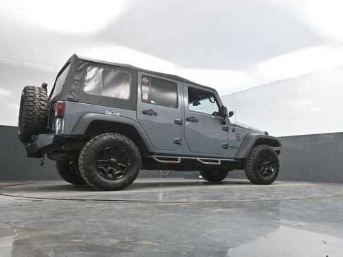 Used 2015 Jeep Wrangler Unlimited Sport AWD/4WD image 39