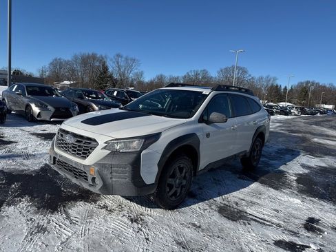 Used 2022 Subaru Outback Wilderness image 3
