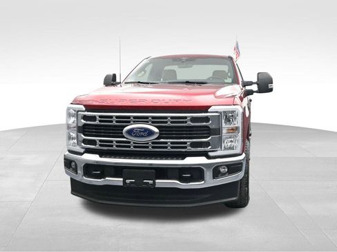 New 2025 Ford F350 XLT image 3