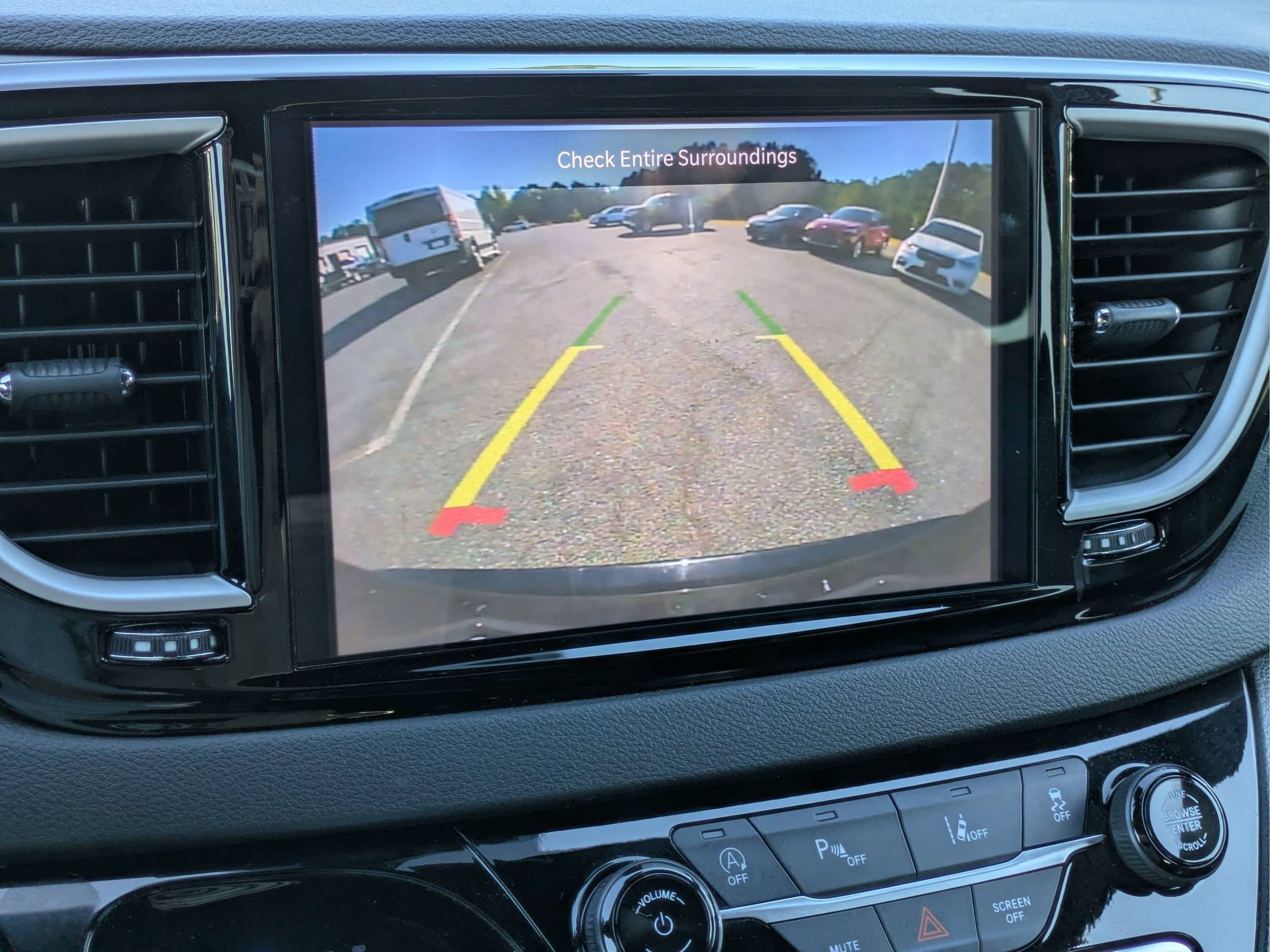 Used 2025 Chrysler Pacifica Select FWD image 16