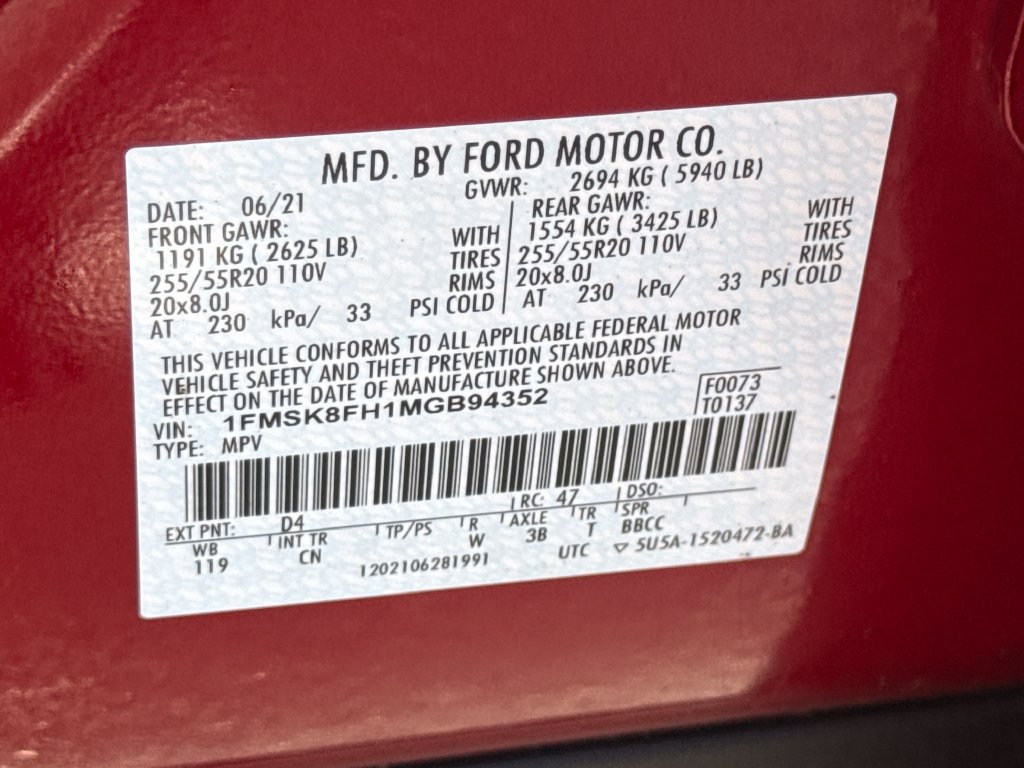Used 2021 Ford Explorer Limited w/ Equipment Group 301A AWD/4WD image 32