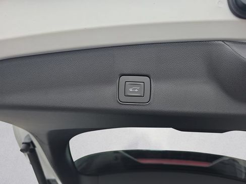 New 2026 Chevrolet TrailBlazer LT w/ Convenience Package FWD image 24