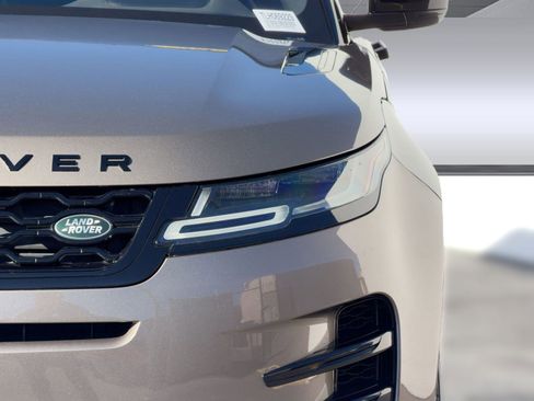 Used 2020 Land Rover Range Rover Evoque R-Dynamic SE image 9