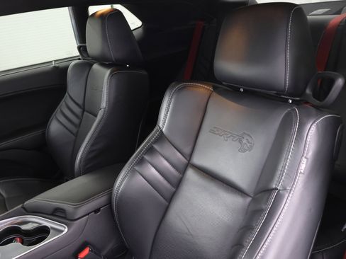 Used 2018 Dodge Challenger SRT Hellcat image 38