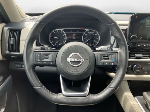 Used 2024 Nissan Pathfinder SL w/ SL Premium Package AWD/4WD image 13