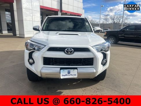 Used 2018 Toyota 4Runner TRD Off-Road image 2