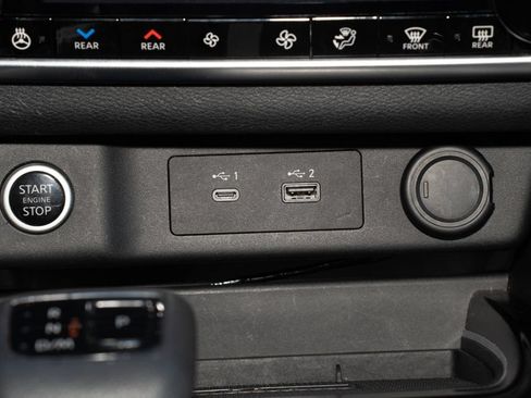 Used 2022 Nissan Rogue Platinum w/ Head-Up Display Package FWD image 24