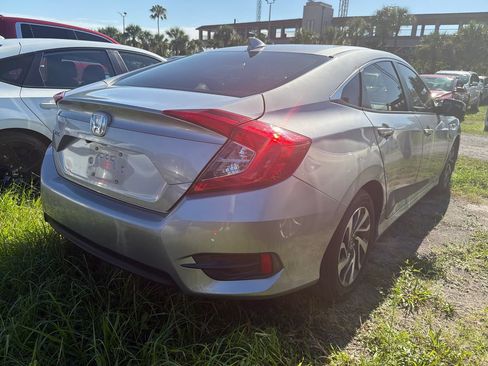 Used 2017 Honda Civic EX image 9