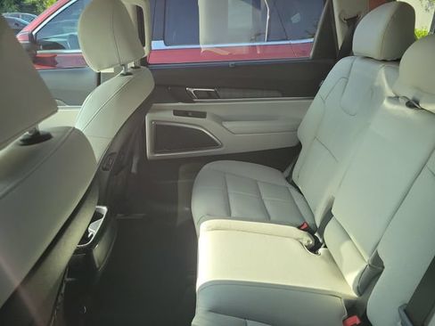 Used 2025 Kia Telluride EX FWD image 9
