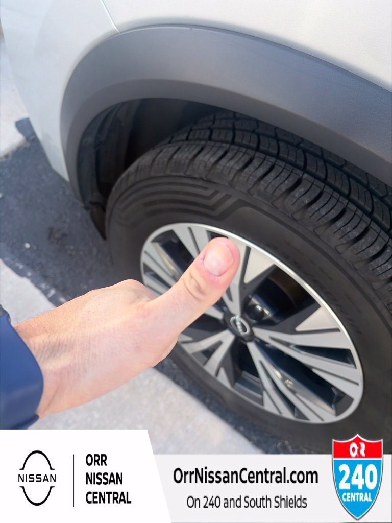 Used 2022 Nissan Rogue SV FWD image 13