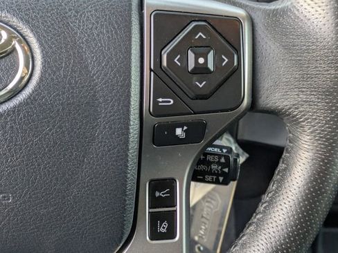 Used 2019 Toyota Tacoma SR5 image 18