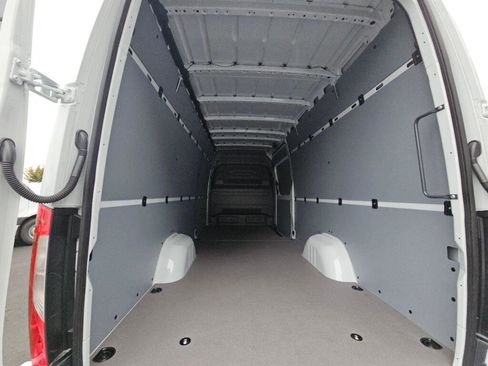 New 2025 Mercedes-Benz Sprinter 2500 image 14