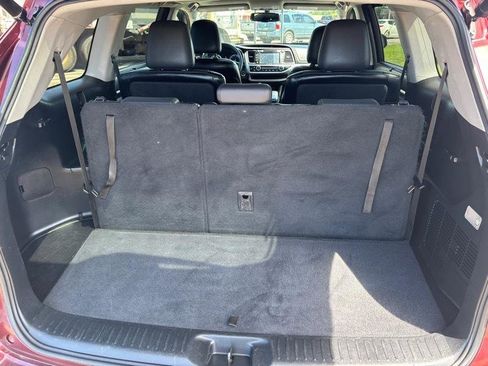 Used 2016 Toyota Highlander Limited FWD image 15