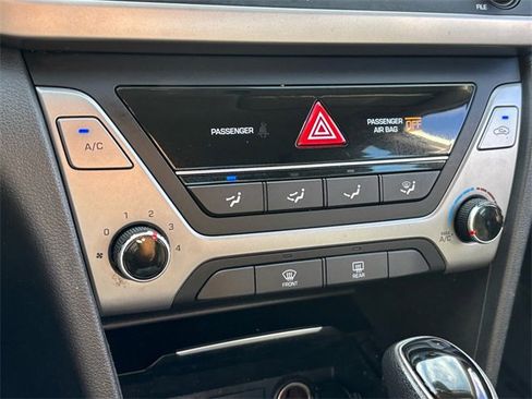 Used 2018 Hyundai Elantra SEL image 26