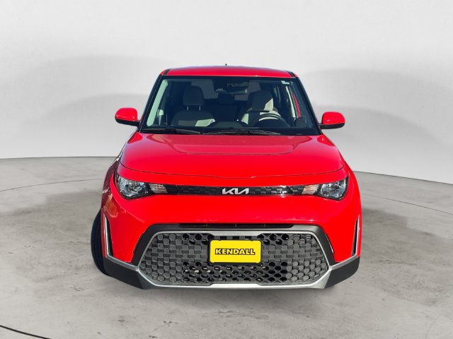 Used 2024 Kia Soul LX FWD image 2