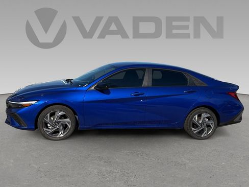 New 2025 Hyundai Elantra Sport image 6