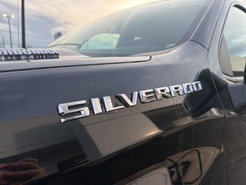 Used 2025 Chevrolet Silverado 1500 LT AWD/4WD image 9