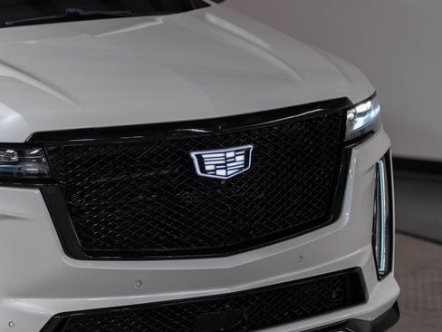 Used 2023 Cadillac Escalade V image 37