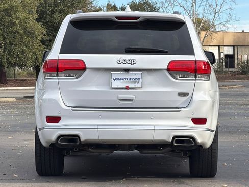 Used 2017 Jeep Grand Cherokee Summit image 6