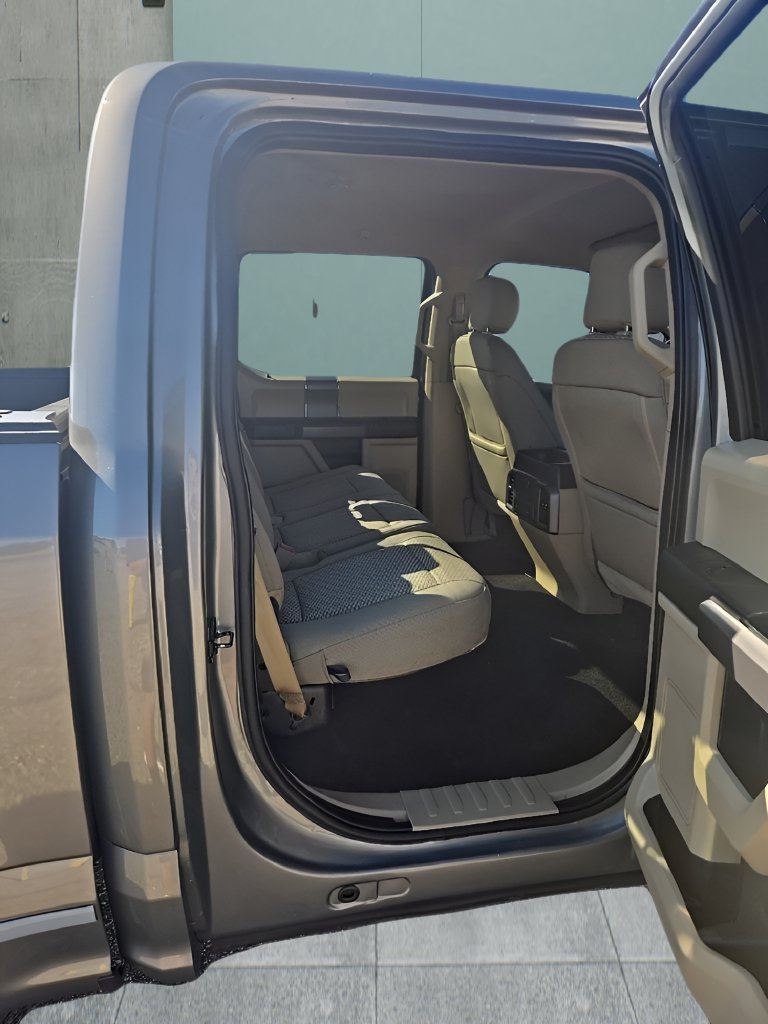 Used 2019 Ford F150 XLT w/ Equipment Group 302A Luxury AWD/4WD image 16