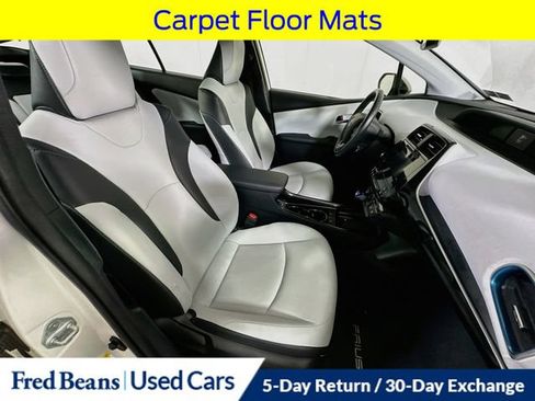 Used 2019 Toyota Prius XLE w/ Advanced Technology Package AWD/4WD image 32