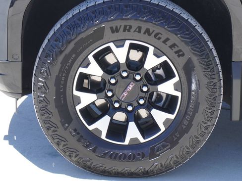 Used 2026 GMC Sierra EV AT4 AWD/4WD image 4