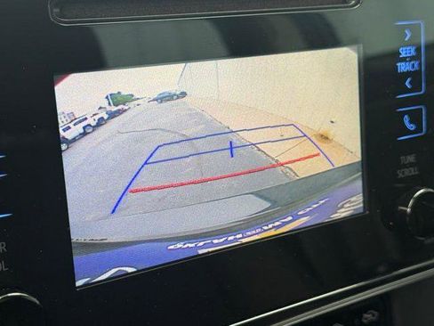 Used 2018 Toyota Corolla LE FWD image 13