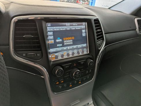 Used 2018 Jeep Grand Cherokee Summit AWD/4WD image 13