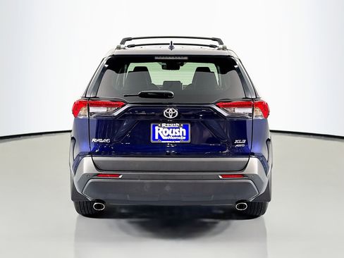 Used 2021 Toyota RAV4 XLE Premium AWD/4WD image 6