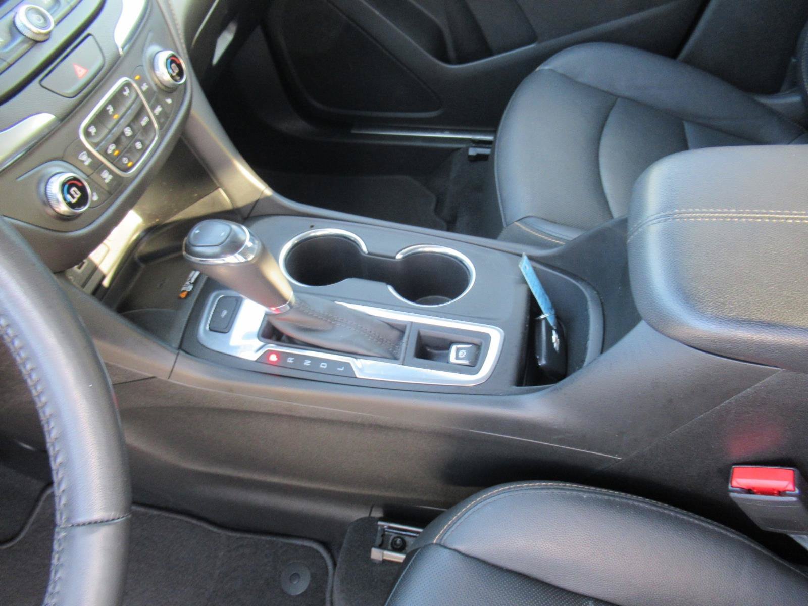 Used 2019 Chevrolet Equinox Premier FWD image 19