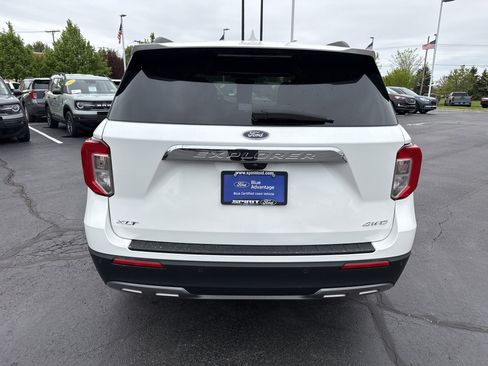 Certified 2024 Ford Explorer XLT w/ Equipment Group 202A AWD/4WD image 6