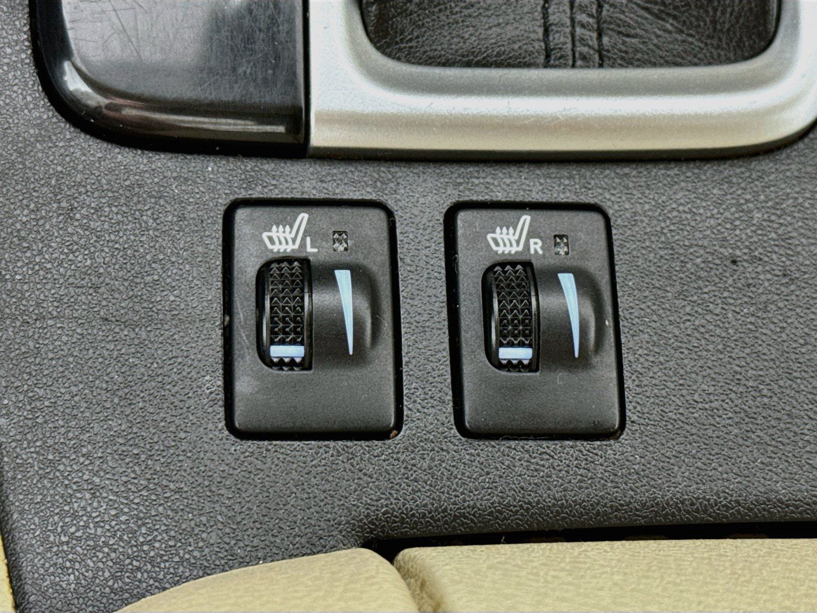 Used 2019 Toyota Highlander XLE AWD/4WD image 20