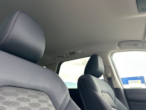 New 2025 Nissan Pathfinder SV image 18