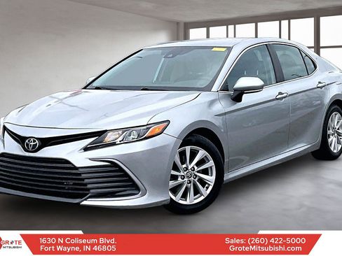 Used 2023 Toyota Camry LE FWD image 1