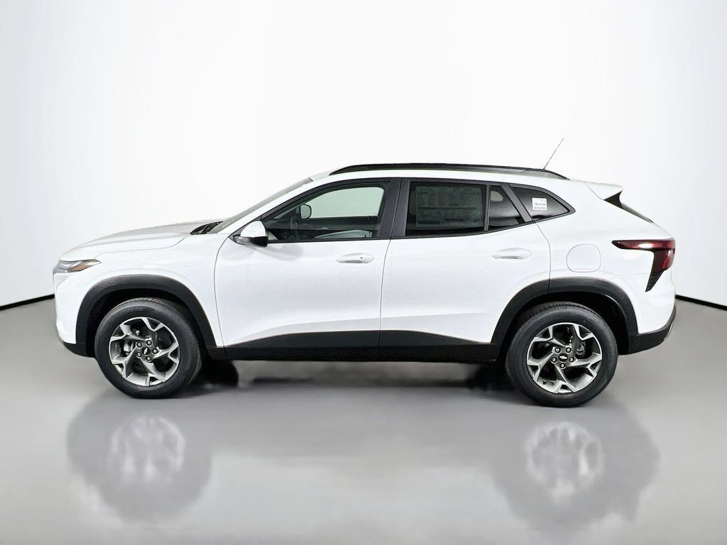 New 2026 Chevrolet Trax LT w/ Driver Confidence Package FWD image 8