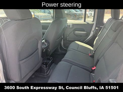 Used 2018 Jeep Wrangler Unlimited Sport AWD/4WD image 14