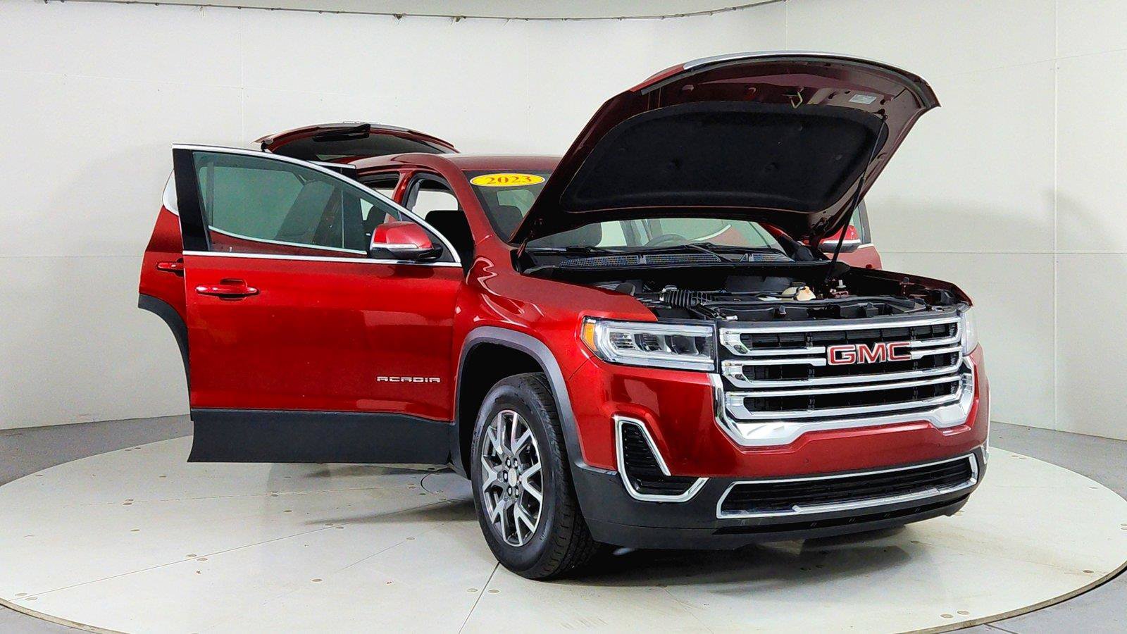 Used 2023 GMC Acadia SLE FWD image 10