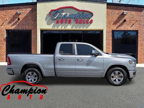 Used 2019 RAM 1500 Laramie RWD image 3