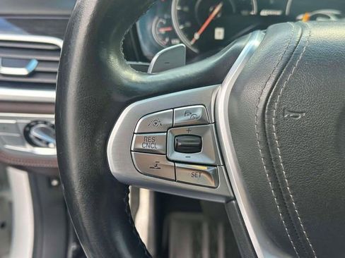Used 2018 BMW 740e xDrive AWD/4WD image 23