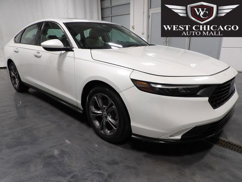 Used 2023 Honda Accord EX image 1