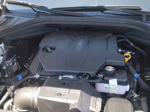 New 2026 Genesis GV70 2.5T Advanced AWD/4WD image 8