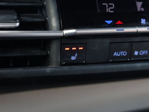 Used 2024 Toyota Sienna XLE image 23