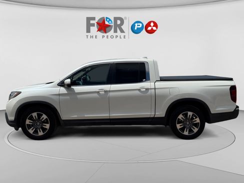 Used 2017 Honda Ridgeline RTL-T image 2