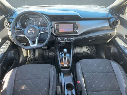 Used 2020 Nissan Kicks S image 16