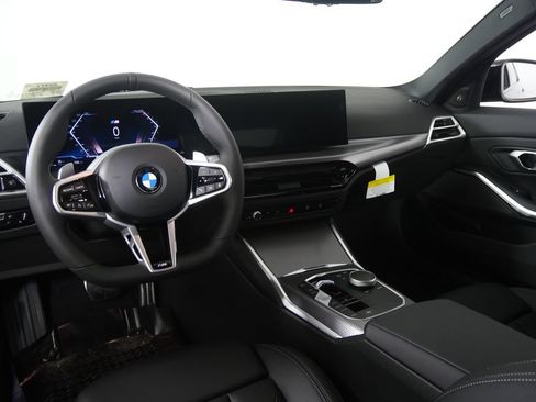 Used 2026 BMW 330i Sedan w/ M Sport Package RWD image 17
