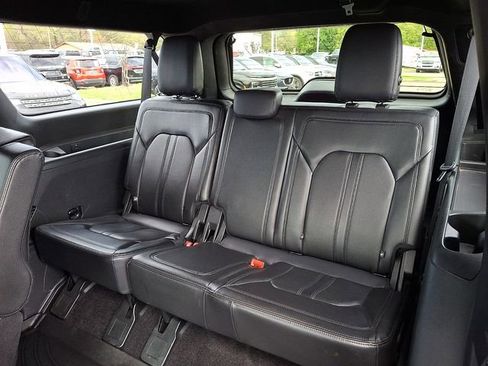 Used 2018 Ford Expedition Max Limited w/ Equipment Group 302A image 9