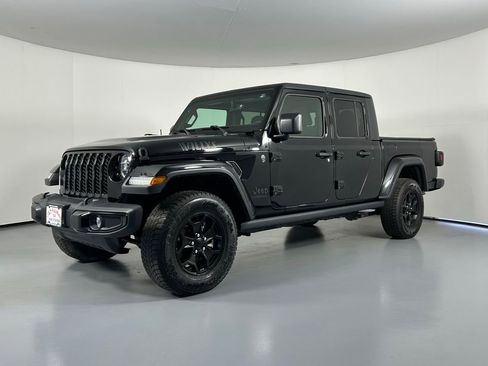 Used 2022 Jeep Gladiator Sport AWD/4WD image 3