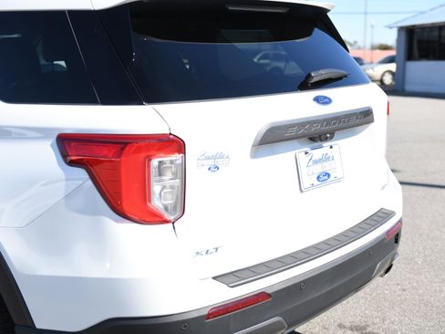 Used 2023 Ford Explorer XLT w/ Equipment Group 202A image 12