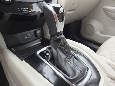 Used 2020 Nissan Rogue Sport SV w/ All-Weather Package image 27